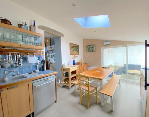 Maison à vendre 5 pièces L'ILE D'YEU (85)Maison près du port de port joinville - Maison avec son patio et sa terrasse