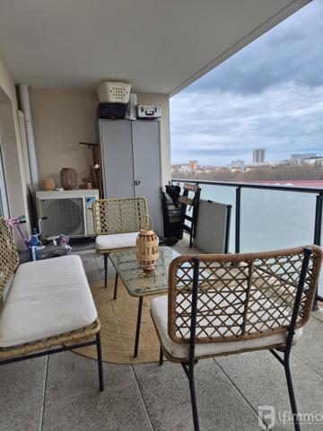 T3 60M2 13010+2 places parking