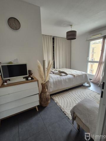 T3 60M2 13010+2 places parking