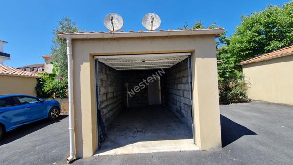 Rare en centre-ville : maison avec jardin et garage a Bergerac !