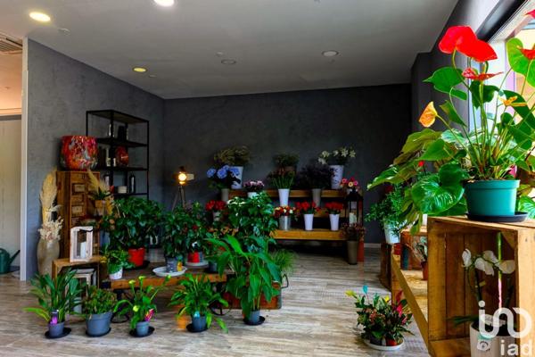 Commercial for sale 121 m² Le Cannet-des-Maures