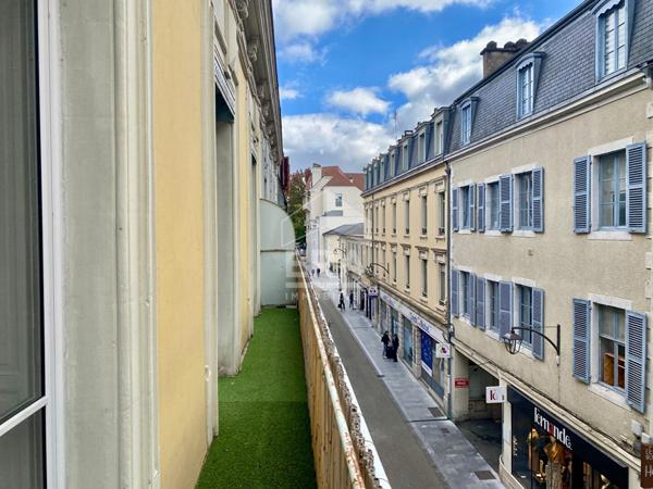 PAU : Appartement bourgeois de 96.15m²