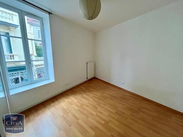 Appartement à louer 2 pièces 45.03m² Châtel-Guyon (63140)