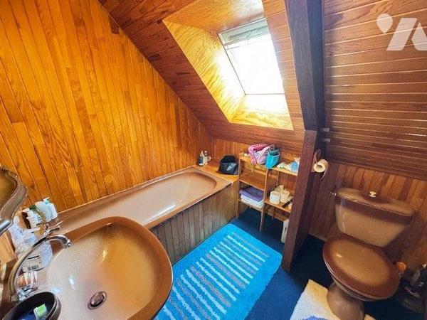 À vendre maison MOELAN SUR MER (29) 

En direction du port pittoresque du BELON, charmante ma...