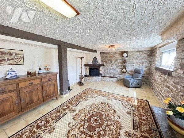 À vendre maison MOELAN SUR MER (29) 

En direction du port pittoresque du BELON, charmante ma...