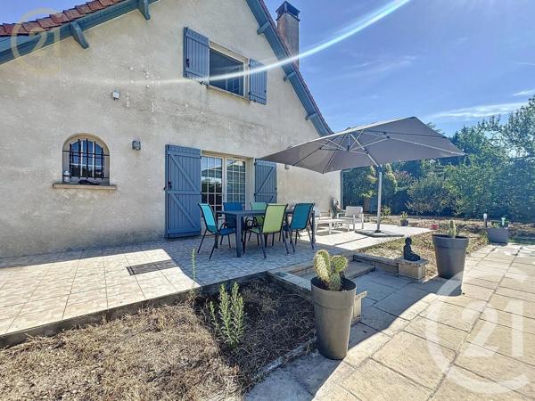 Maison à vendre  4 pièces - 150 m 2   MONTPON MENESTEROL  - 24