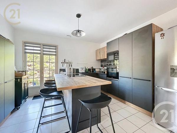 Maison à vendre  4 pièces - 150 m 2   MONTPON MENESTEROL  - 24