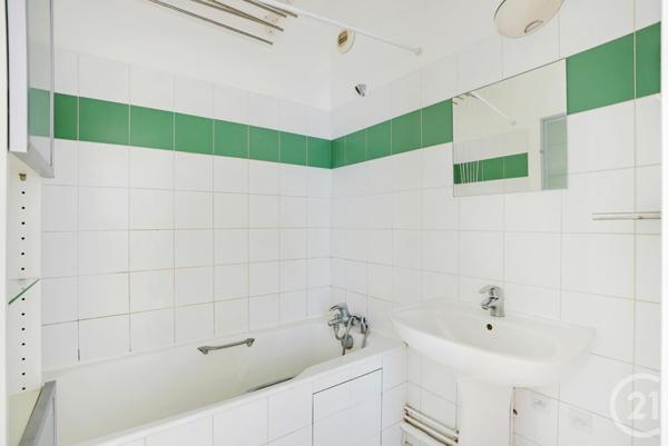 Appartement F3 à vendre  3 pièces - 63 m2 PARIS - 75020