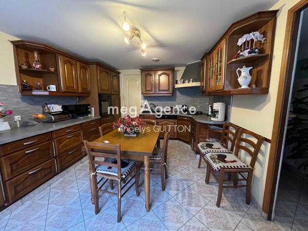 Maison à Beaumont-sur-Sarthe, 72170 - 5 pièces 96m²