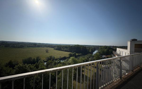 Appartement à vendre    3 pièces • 78 m2 Saintes