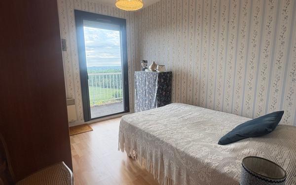 Appartement à vendre    3 pièces • 78 m2 Saintes