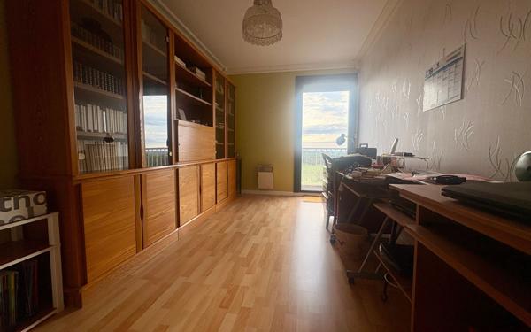 Appartement à vendre    3 pièces • 78 m2 Saintes