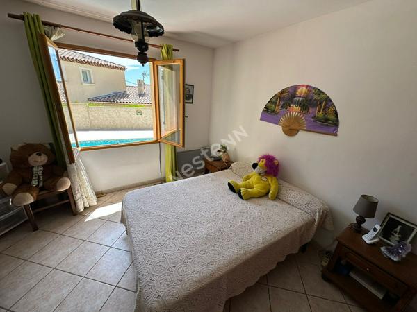 Ceyreste Maison de 164 m² au calme avec vue dégagée et piscine