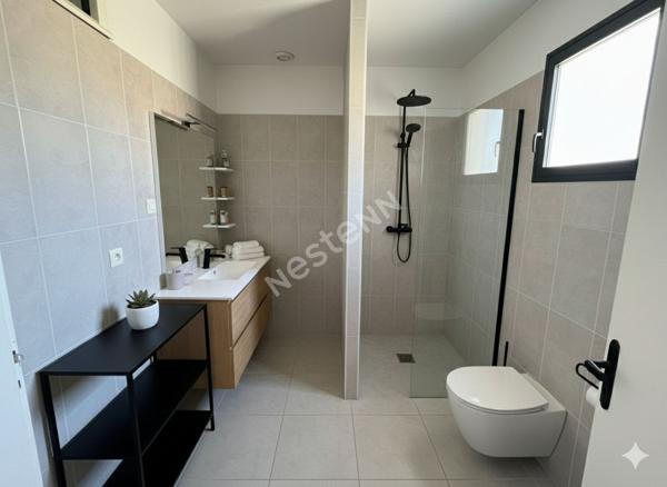 Ceyreste Maison de 164 m² au calme avec vue dégagée et piscine