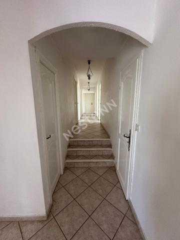 Ceyreste Maison de 164 m² au calme avec vue dégagée et piscine