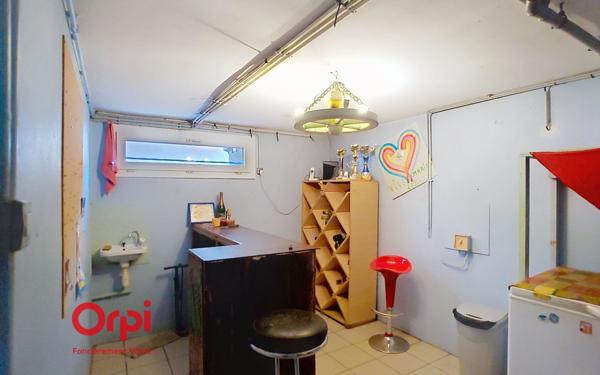 Maison à vendre    5 pièces • 104 m2 Gorges