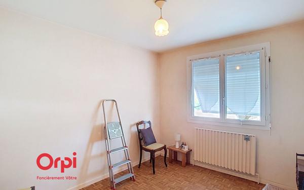 Maison à vendre    5 pièces • 104 m2 Gorges