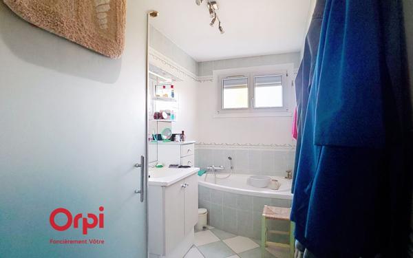 Maison à vendre    5 pièces • 104 m2 Gorges