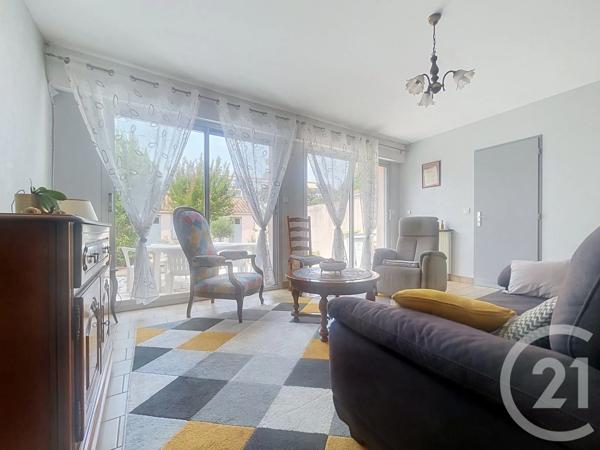 Maison à vendre  5 pièces - 127 m 2   ROCHEFORT  - 17