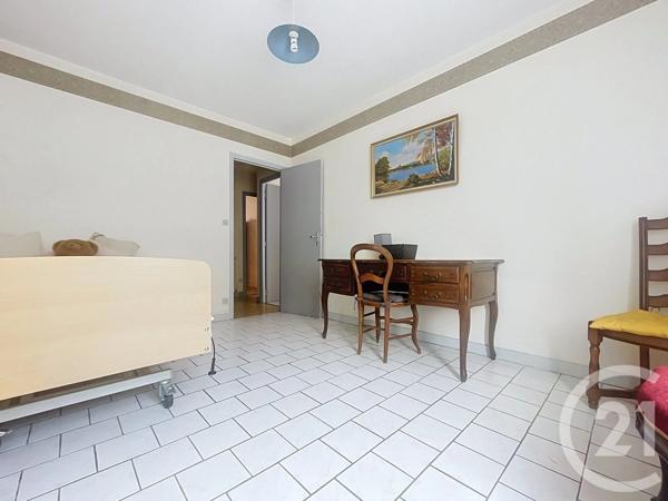 Maison à vendre  5 pièces - 127 m 2   ROCHEFORT  - 17