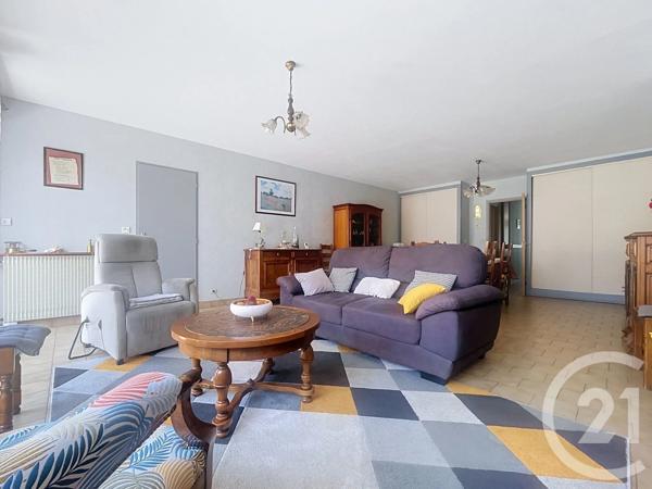 Maison à vendre  5 pièces - 127 m 2   ROCHEFORT  - 17