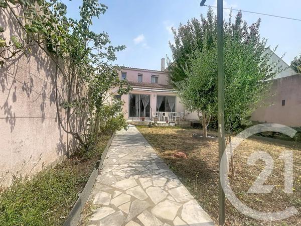 Maison à vendre  5 pièces - 127 m 2   ROCHEFORT  - 17