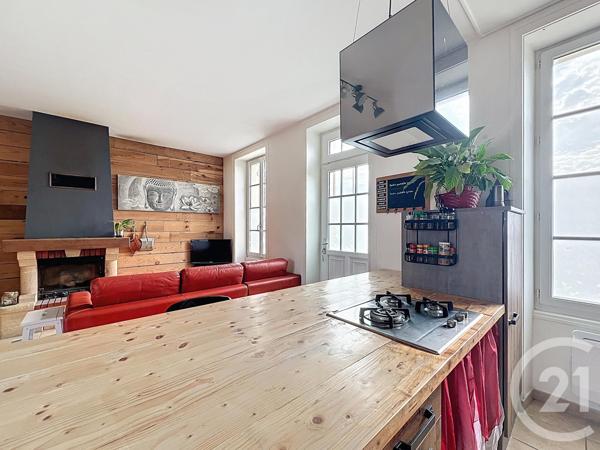 Maison à vendre  5 pièces - 127 m 2   ROCHEFORT  - 17