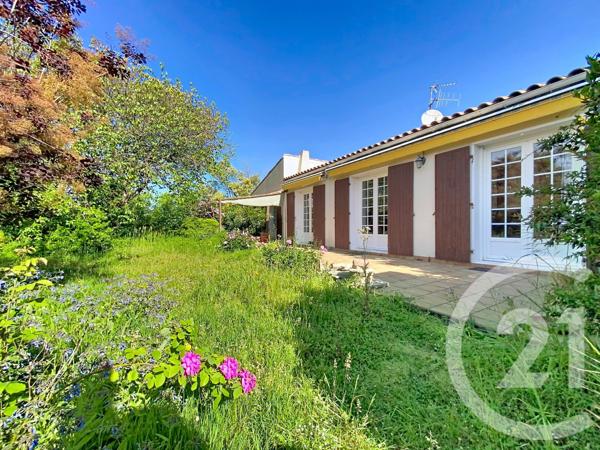 Maison à vendre  5 pièces - 127 m 2   ROCHEFORT  - 17