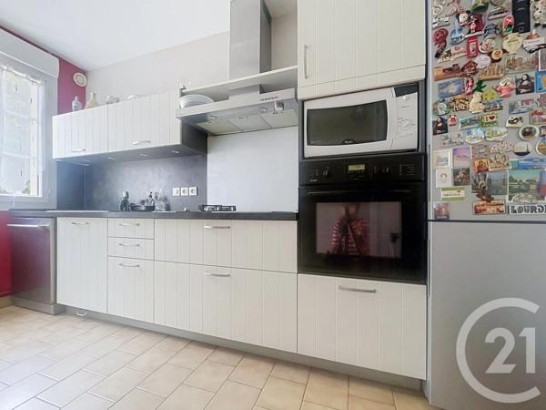 Maison à vendre  5 pièces - 127 m 2   ROCHEFORT  - 17