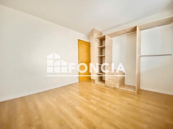 Location Appartement 3 pièces 73 m² - 12 RUE JACQUES ROHR Courcelles Sur Nied 57530