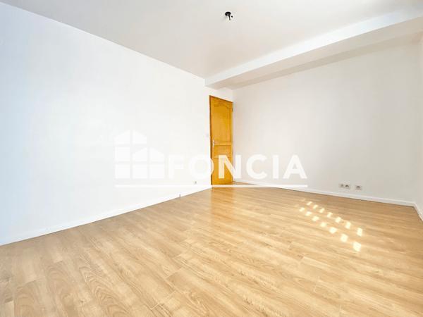 Location Appartement 3 pièces 73 m² - 12 RUE JACQUES ROHR Courcelles Sur Nied 57530