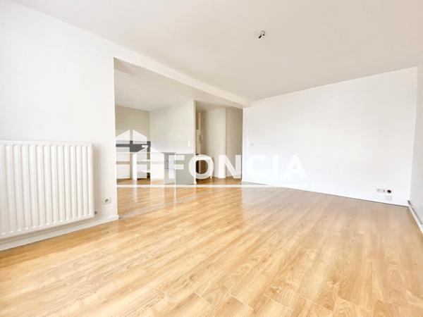 Location Appartement 3 pièces 73 m² - 12 RUE JACQUES ROHR Courcelles Sur Nied 57530