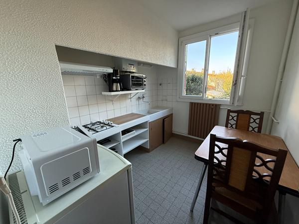 APPARTEMENT RENOVE QUARTIER PASTEUR AVEC 2 CHAMBRES