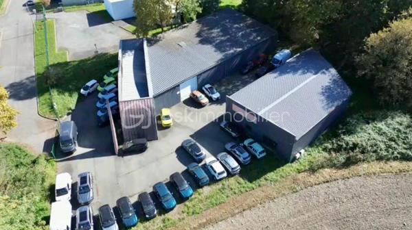 Local d activites de 771 m²