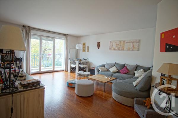 Appartement F4 à vendre  4 pièces - 88,84 m2 CHOISY LE ROI - 94