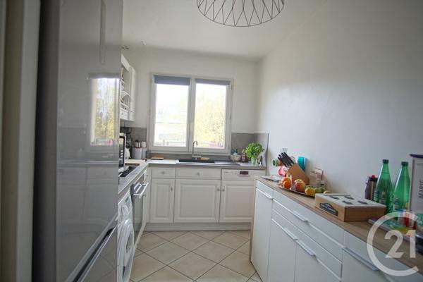 Appartement F4 à vendre  4 pièces - 88,84 m2 CHOISY LE ROI - 94
