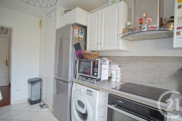 Appartement F4 à vendre  4 pièces - 88,84 m2 CHOISY LE ROI - 94