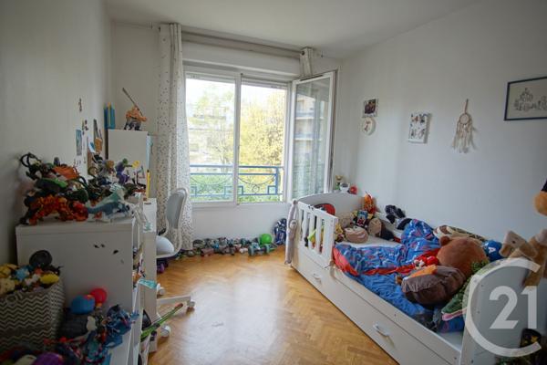 Appartement F4 à vendre  4 pièces - 88,84 m2 CHOISY LE ROI - 94