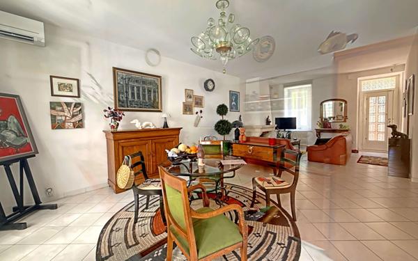 Maison à vendre    4 pièces • 150 m2 Marseille 13