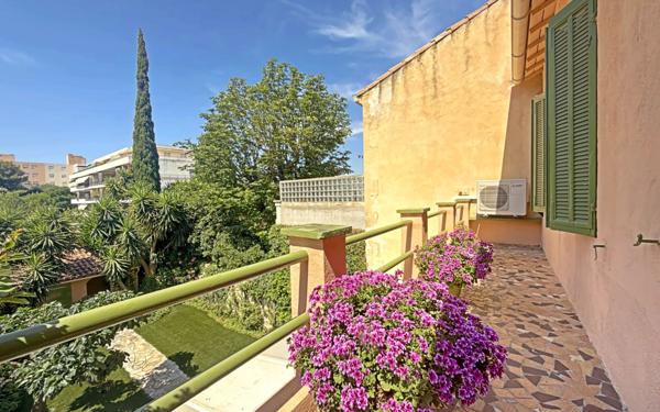 Maison à vendre    4 pièces • 150 m2 Marseille 13