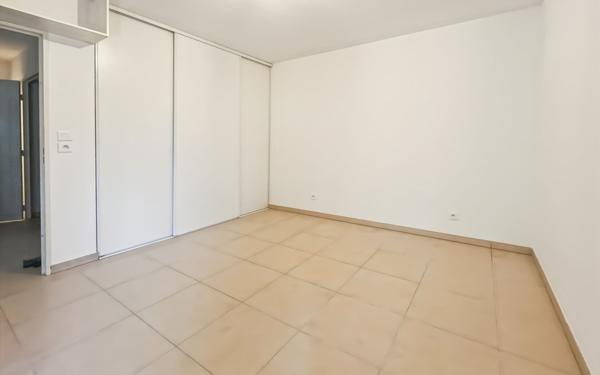 Appartement à vendre    2 pièces •  Marseille 14
