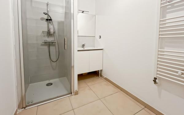 Appartement à vendre    2 pièces •  Marseille 14
