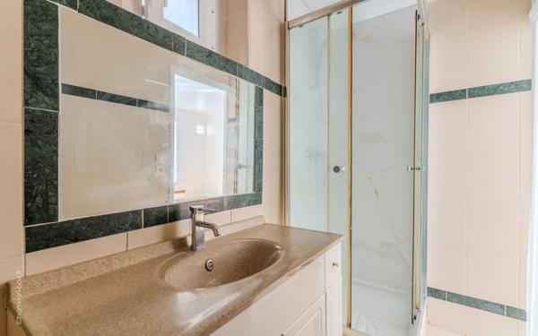 Appartement à vendre    1 pièce • 24,60 m2 Vincennes