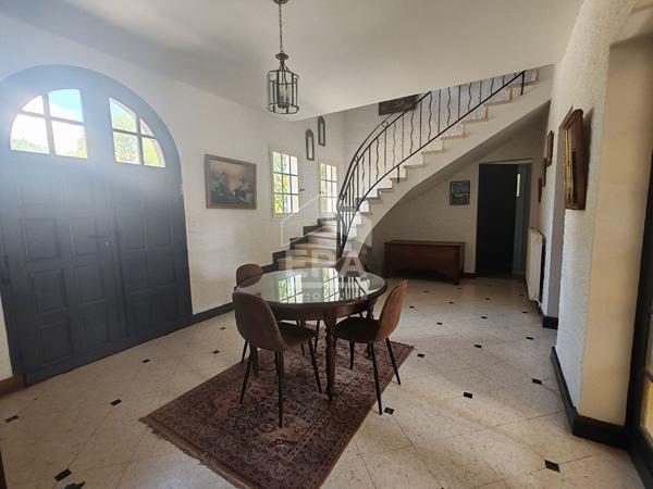 Grande maison familiale de 224m² sur les côteaux de Jurançon.