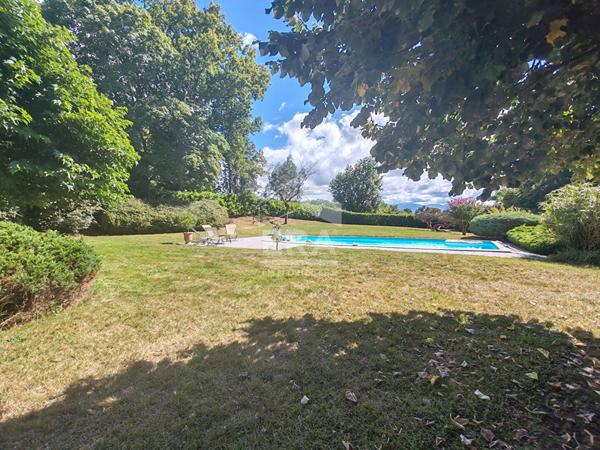 Grande maison familiale de 224m² sur les côteaux de Jurançon.