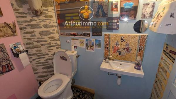 Vente                                                      Immeuble
                        
                     3 pièces                      72 m2                     à Josselin