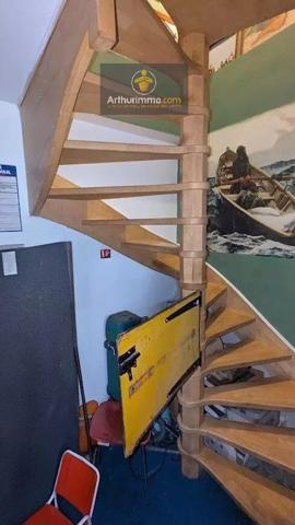 Vente                                                      Immeuble
                        
                     3 pièces                      72 m2                     à Josselin