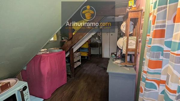 Vente                                                      Immeuble
                        
                     3 pièces                      72 m2                     à Josselin
