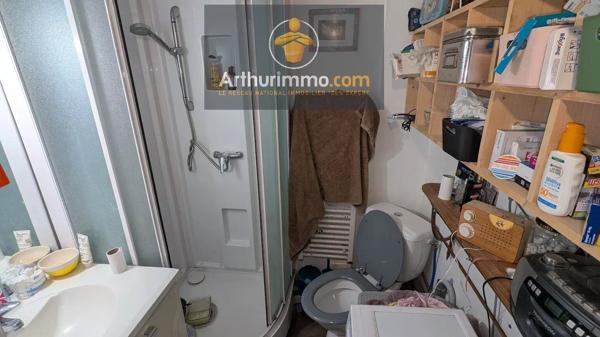 Vente                                                      Immeuble
                        
                     3 pièces                      72 m2                     à Josselin
