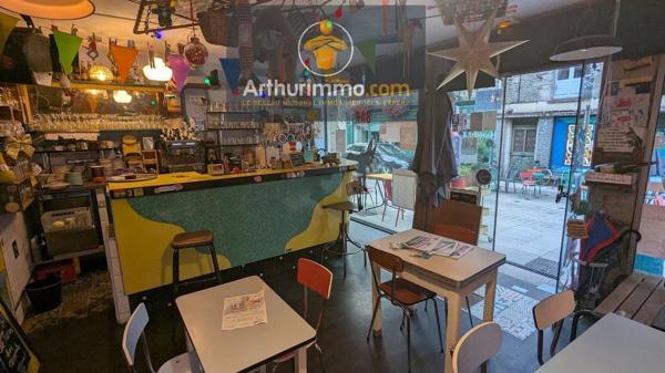 Vente                                                      Immeuble
                        
                     3 pièces                      72 m2                     à Josselin